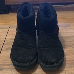 BearPaw Shorty Boots